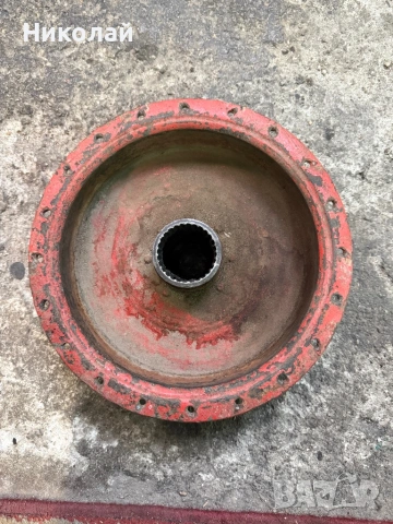 Права главина Урал М72 , снимка 2 - Части - 53063843