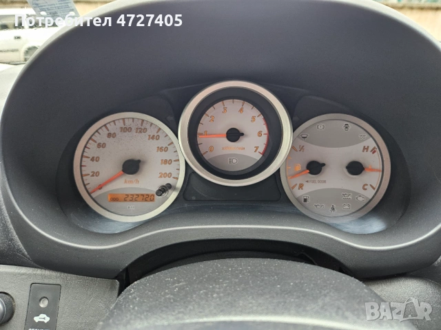 Toyota RAV4 2.0D4D, снимка 8 - Автомобили и джипове - 53340872