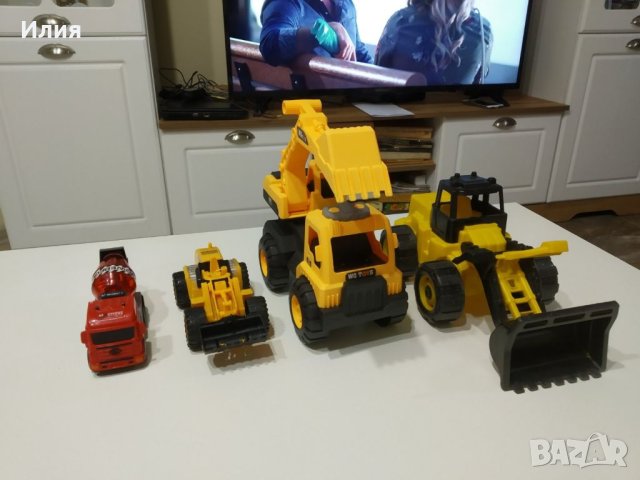 Детски коли и строителни машини , снимка 2 - Коли, камиони, мотори, писти - 41562801