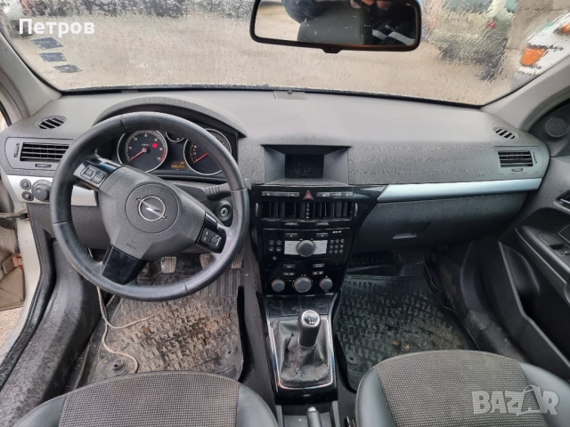 Opel Astra 1.9 CDTI Теглич На части, снимка 9 - Автомобили и джипове - 53460236