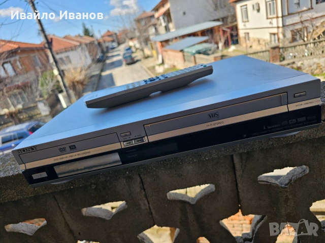 Sony RDR-VX420 DVD VIDEO VHS, снимка 2 - Плейъри, домашно кино, прожектори - 53644897