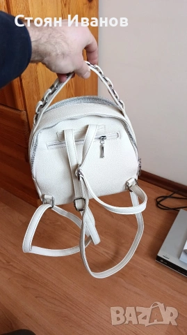 Дамска чанта тип раничка , снимка 2 - Чанти - 53423724