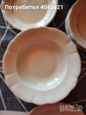Бели порцеланови чинии , снимка 5 - Чинии - 50927533