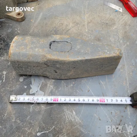 голям български боен чук глава