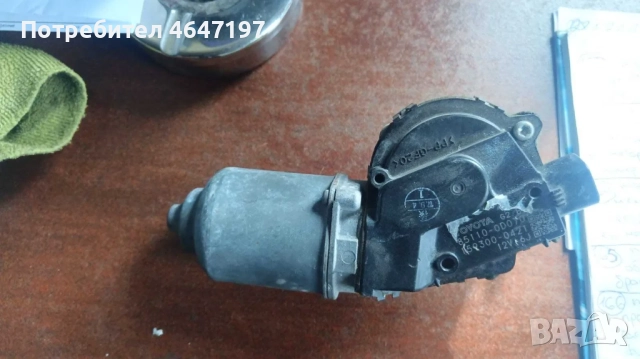 Моторче за задна чистачка на Toyta Yaris 