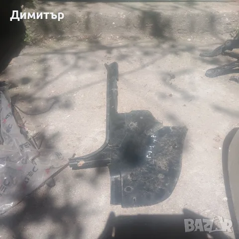 Интериорна Пластмаса Дясна В Краката За Фолксваген Голф 3 1994г / VW Golf 3 1994y, снимка 2 - Части - 50064058