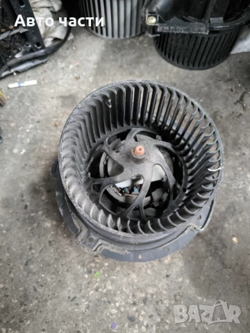 ВЕНТИЛАТОР НА ОТОПЛЕНИЕТО Audi /VW 8a1820021 VALEO 601858z, снимка 2 - Части - 51179715