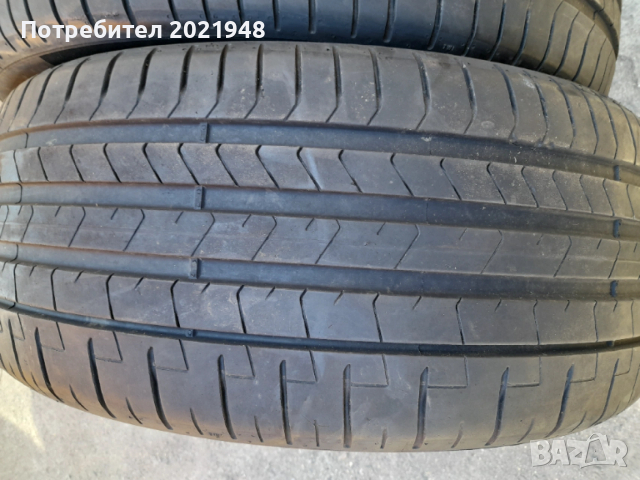 Продава две гуми 245 40 21 цола,ДОТ 2025 г.,Пирели, снимка 2 - Гуми и джанти - 53856194