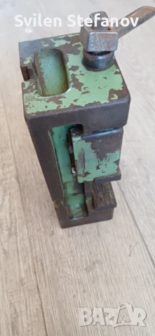 Машинно менгеме за настолна бормашина ,фреза, снимка 1