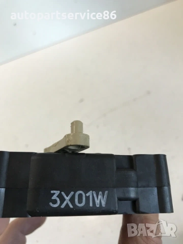 Мотор за клапата на отоплението за Mazda 3 1.6 бензин 16V (2005) 3X01W, снимка 2 - Части - 53661827