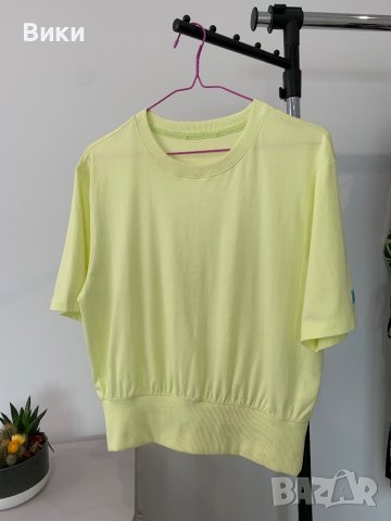 Дамска тениска в размер M-L