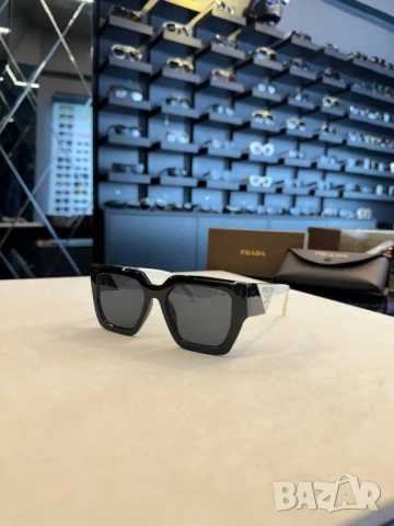 очила с черен обикновен калъф и ув защита prada , снимка 2 - Слънчеви и диоптрични очила - 50998469