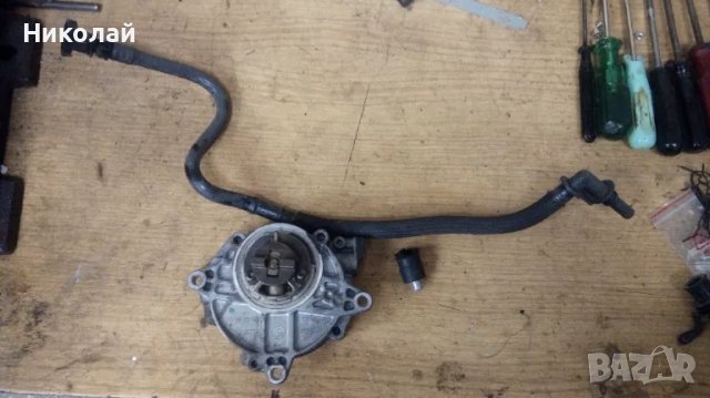 вакуум помпа BMW  E81 E82 E87 E88 E90 E91 E92 E93, снимка 2 - Части - 47737261