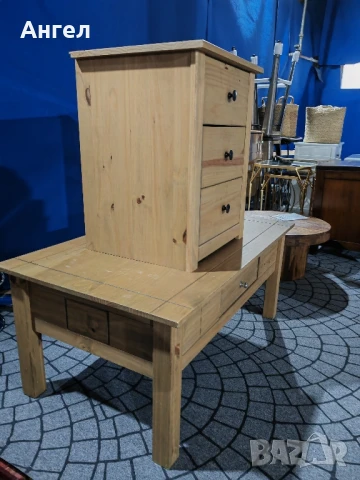 Холна маса за кафе с две шкафчета внос от Англия , снимка 2 - Маси - 50729883