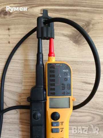 Fluke Т150 двуполюсен тестер за напрежение и проводимост с LCD дисплей, снимка 5 - Други инструменти - 55898470
