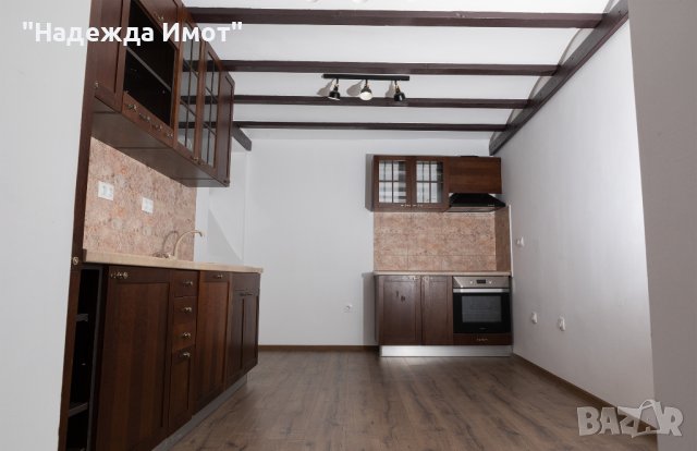 КЪЩА В ИДЕАЛЕН ЦЕНТЪР ГР.ВАРНА, снимка 5 - Къщи - 42599024