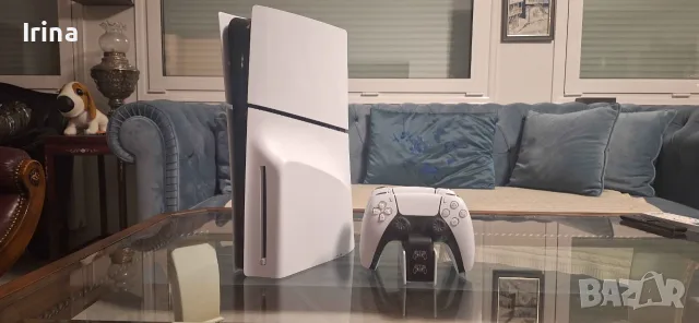 PS5 Slim (версия с дисково устройство), почти неизползвана, с 2 оригинални контролера и още, снимка 3 - PlayStation конзоли - 56157342