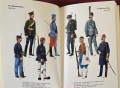 Справочник на военните униформи 15ти-20ти век / Military Uniforms of the World in Colour, снимка 10