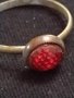 Стар дамски бронзов пръстен с полу скъпоценен камък червен интересен 37393, снимка 3