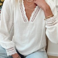 Дамска памучна блуза в бяло с V-образно деколте с бродерия, снимка 10 - Блузи с дълъг ръкав и пуловери - 44382591