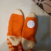 Ръчно плетени детски чорапи, снимка 2 - Чорапи - 39317265