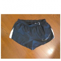 Nike панталони ХС р., снимка 3 - Къси панталони и бермуди - 36309986