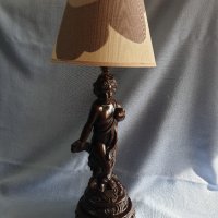 Стара настолна лампа от тежка ,метална пластика, снимка 8 - Антикварни и старинни предмети - 41489808