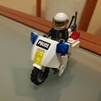 Конструктор Лего - модел LEGO Police 7235 - Полицейски мотоциклет, снимка 1 - Конструктори - 39632369
