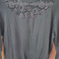 Дамска черна блуза с дантела, снимка 2 - Блузи с дълъг ръкав и пуловери - 38652798