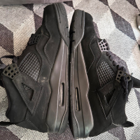 Nike Air Jordan 4 Retro Black Cat -оригинални, снимка 6 - Маратонки - 44584015