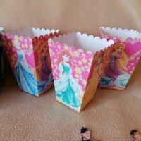 Кутийка за пуканки / чипс / бонбони с Принцеси , снимка 2 - Други - 34017951