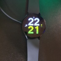 Samsung Watch 5, снимка 4 - Смарт часовници - 44751145