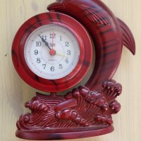 Продавам часовник будилник работи 15х13 см декоративен делфин, снимка 1 - Други стоки за дома - 39234921