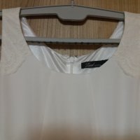 СТИЛНА бяла вталена рокля с дантела , снимка 3 - Рокли - 42017665