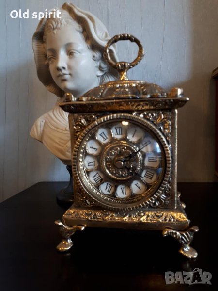 Антикварен каретен часовник от позлатен бронз, снимка 1