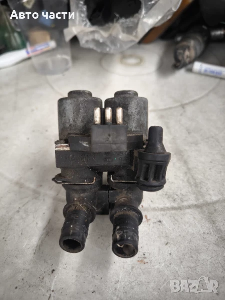 YC#6A MERCEDES E320 E430 SLK320 СОЛЕНОИДЕН КЛАПАН ЗА УПРАВЛЕНИЕ НА ОТОПЛЕНИЕТО DUO 0018307784 OEM, снимка 1