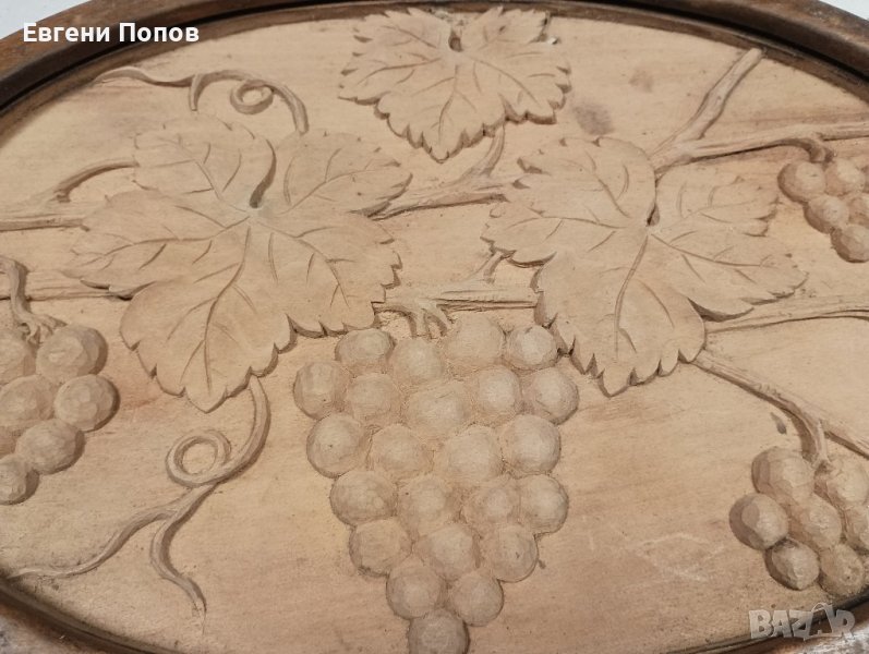 Продавам стар ръчно резбован поднос за колекция или декорация., снимка 1