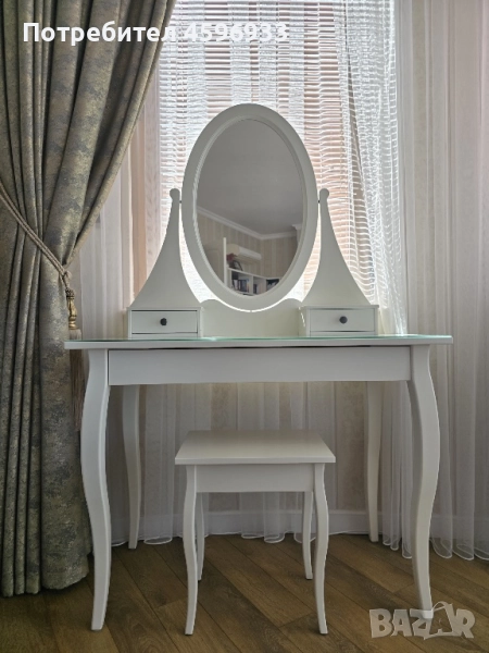 Тоалетка с дървена табуретка IKEA, снимка 1