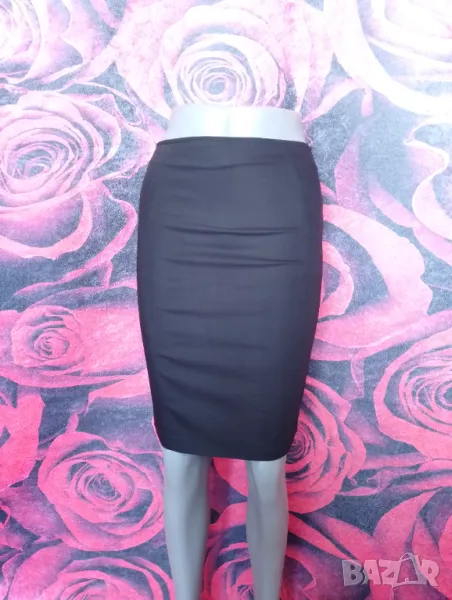 Черна изчистена еластична пола по тялото с цип С , снимка 1
