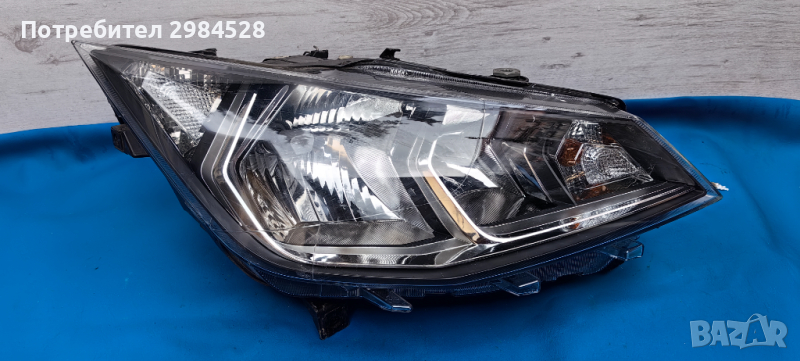 Десен фар за Seat Ibiza V / Фар за Сеат Ибиза 5, снимка 1