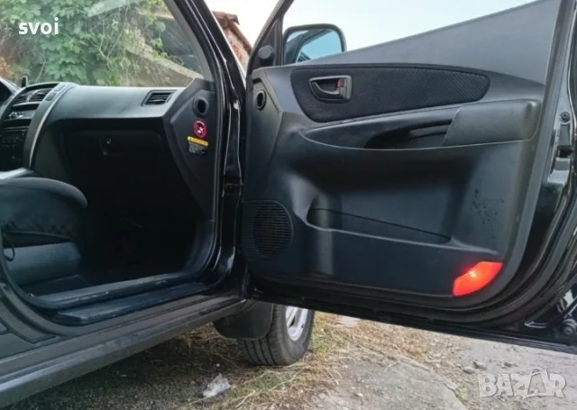 Hundai Tucson 2.0 , снимка 4 - Автомобили и джипове - 56149317