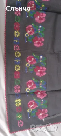 Ръчно бродирани престилки, снимка 5 - Антикварни и старинни предмети - 49553759