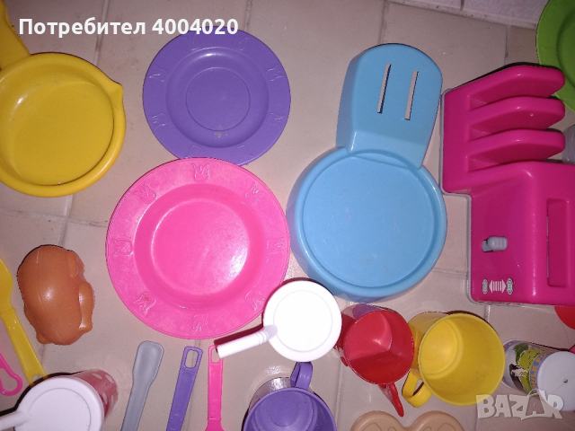 Приспособления за детска кухня,чаши,чинии,прибори,храни.:6лв за всички, снимка 9 - Фигурки - 44509688