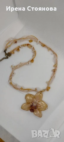 Колие с естествен цвят на орхидея. Дължината е максимално 30 см, цвета е с размери 5/5,5 см., снимка 14 - Колиета, медальони, синджири - 51093150