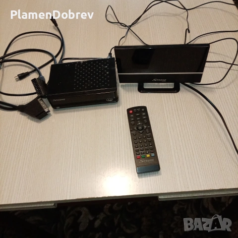 Декодер с антена Strong, снимка 4 - Приемници и антени - 53411513