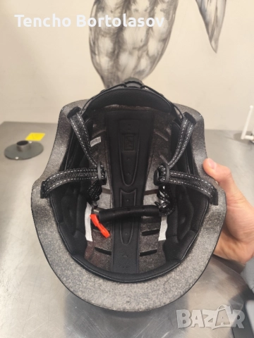 Чисто нова каска с LED (предна + задна) – супер лека, зареждане Type-C, снимка 4 - Аксесоари за велосипеди - 52246165