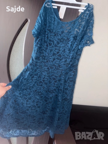 Дантелена рокля в цвят тъмно зелено