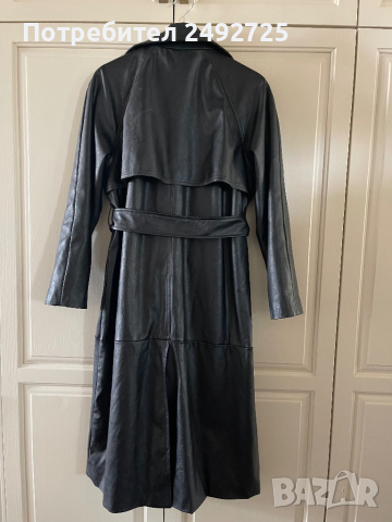 Палто кожено черно BERSHKA , снимка 3 - Палта, манта - 44924427