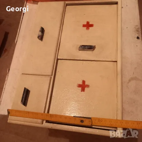 стара ретро аптечка от соца, снимка 2 - Антикварни и старинни предмети - 49640813