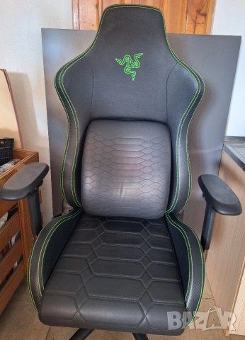 Razer Iskur Геймърски Стол, снимка 6 - Столове - 53634536
